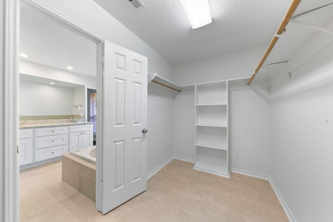 property at 802 Foxglove Dr