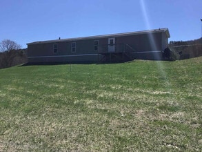 220 Moses Ln in Royalton, VT - Building Photo - Building Photo