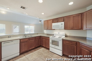 1111 Sampson Dr in San Antonio, TX - Building Photo - Building Photo