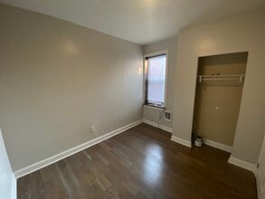 3944 N 8th St, Unit 2 in Philadelphia, PA - Building Photo - Building Photo