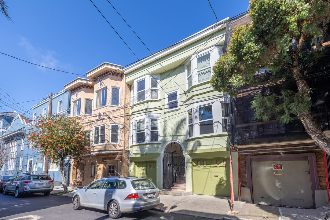 25-29 Dearborn St in San Francisco, CA - Building Photo