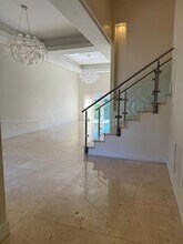 10942 NW 59th St in Doral, FL - Building Photo - Building Photo