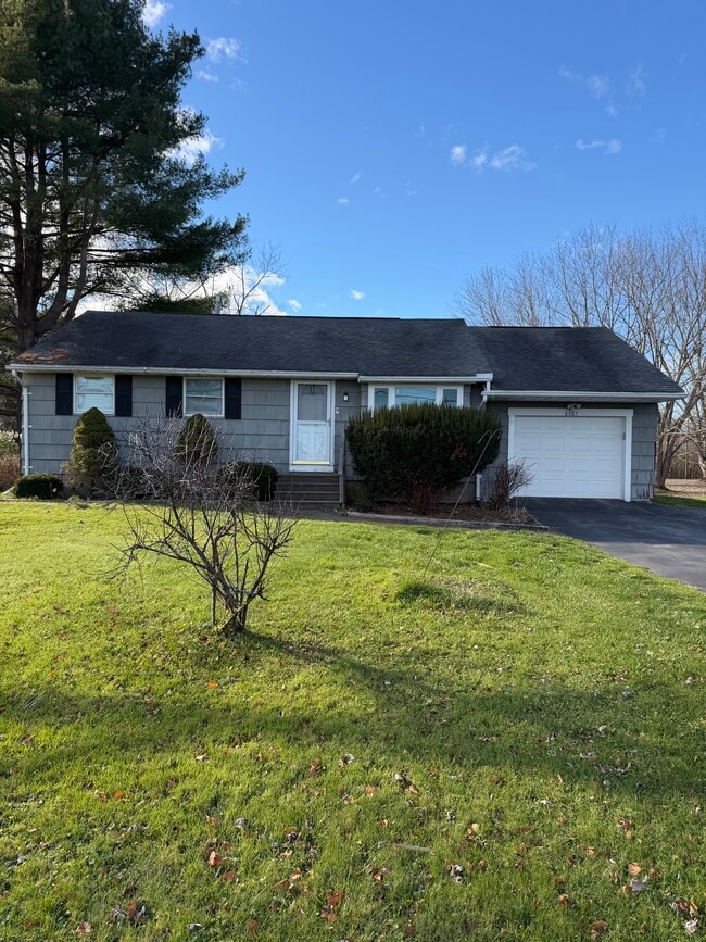 8587 Caughdenoy Rd in Clay, NY - Building Photo - Building Photo