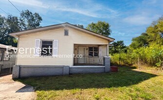 3921 Rutledge Ave SW in Birmingham, AL - Building Photo