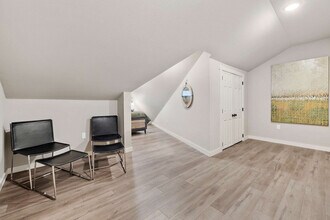 3225 N Kings Cross in Fayetteville, AR - Foto de edificio - Building Photo