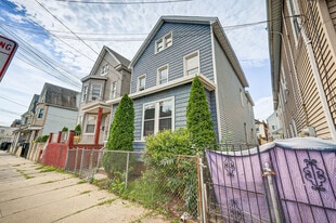 134 Livingston St in Elizabeth, NJ - Building Photo