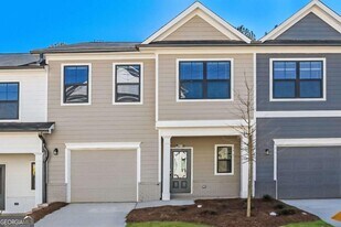 818 Calvin Pk Dr in Ball Ground, GA - Building Photo