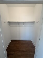 429 Bergen Ave, Unit 311 in Jersey City, NJ - Foto de edificio - Building Photo