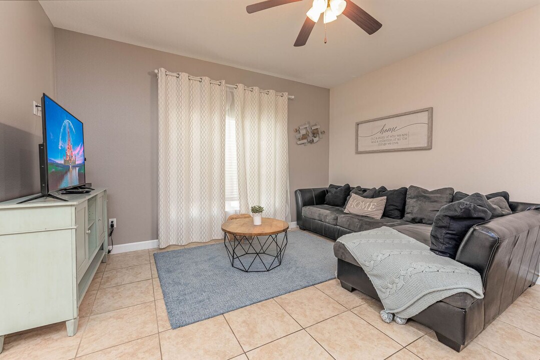 8962 Majesty Palm Rd-Unit -ID1248262P in Kissimmee, FL - Foto de edificio