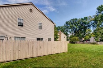 7766 Hansgrove Ct, Unit 7766 Hansgrove in Dublin, OH - Foto de edificio - Building Photo