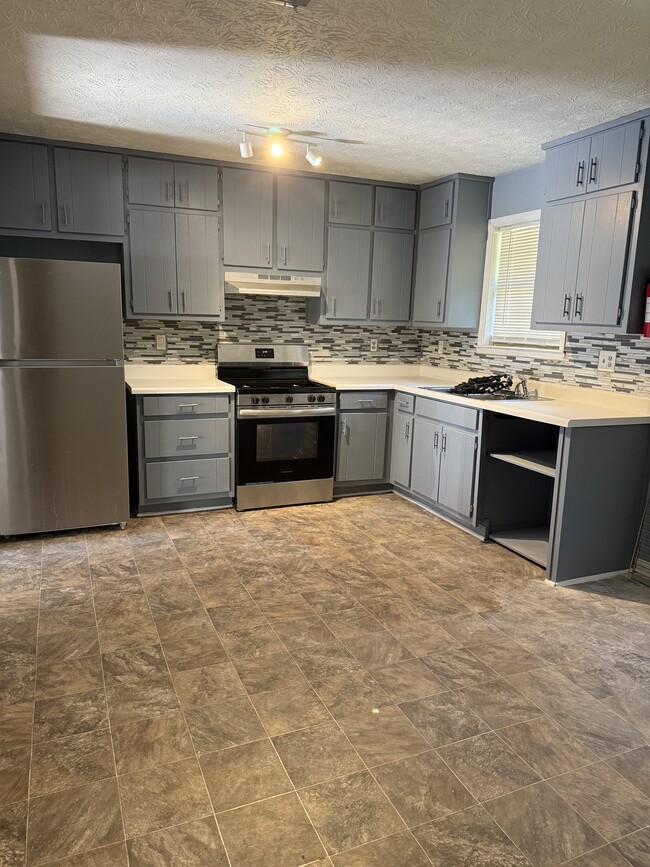 property at 5836 N Castlegate Dr