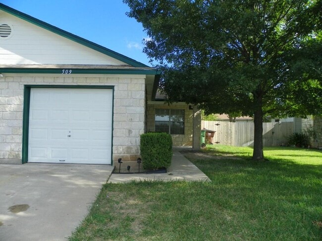 509 Texas Ave in Round Rock, TX - Building Photo - Building Photo