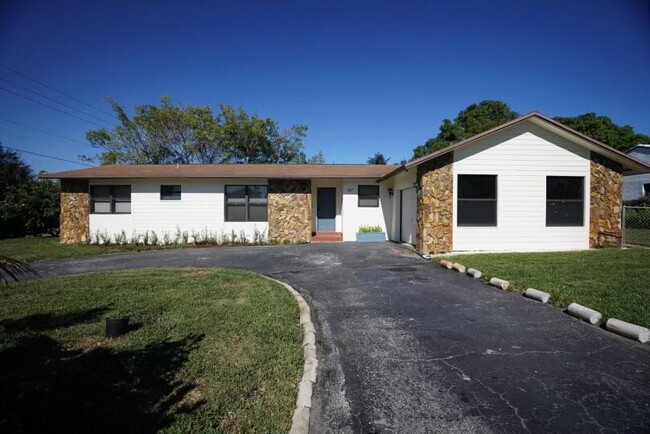 property at 107 SE 35th Ave