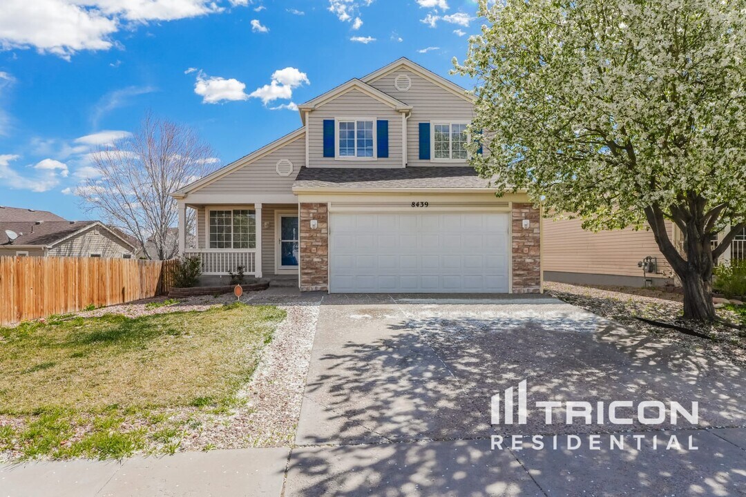 8439 Shadow Run Ln in Fountain, CO - Building Photo