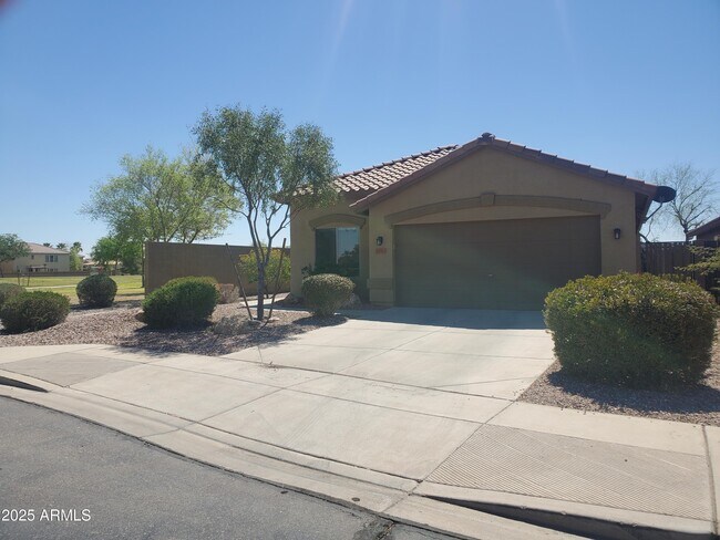 property at 45967 W Starlight Dr