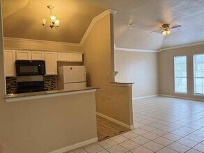 405 Amber Ln in Desoto, TX - Building Photo - Building Photo