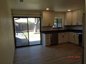 600 Rialto Dr in Vacaville, CA - Building Photo - Building Photo