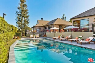 2841 Montcalm Ave in West Hollywood, CA - Building Photo