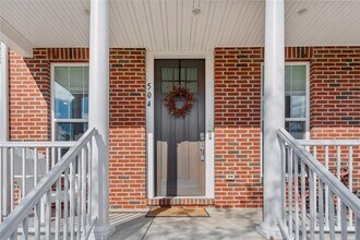 504 Beneficial Dr in Cranberry Township, PA - Building Photo - Building Photo
