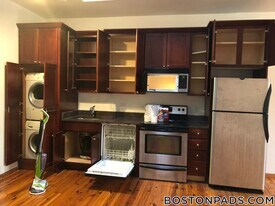 600 Columbia Rd, Unit 27 in Boston, MA - Building Photo