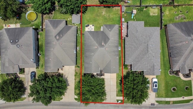 property at 3311 Raintree Village Dr