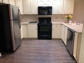 11542 Applewood Cir in Carmel, IN - Building Photo - Building Photo