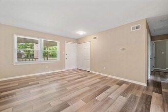 614 Essex Park Dr in Hampton, VA - Building Photo - Building Photo