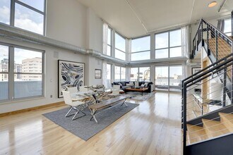 521 S 7th St in Minneapolis, MN - Foto de edificio - Building Photo