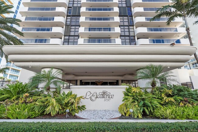 5757 Collins Ave in Miami Beach, FL - Building Photo - Building Photo