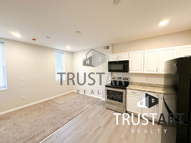 2404 W Thompson St in Philadelphia, PA - Building Photo - Building Photo