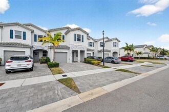 2619 SE 11th St in Homestead, FL - Building Photo - Building Photo