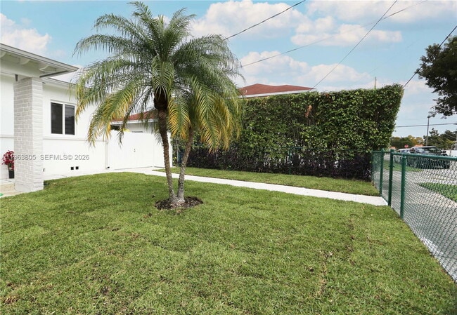 property at 3305 SW 2nd St