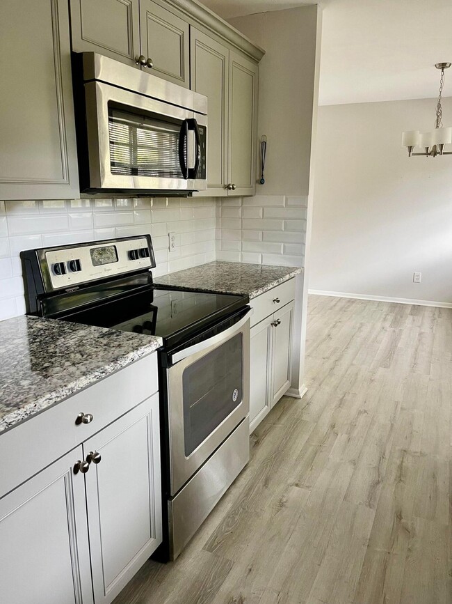 24 Lake Vista Trail-Unit -207 in Port St. Lucie, FL - Building Photo - Building Photo