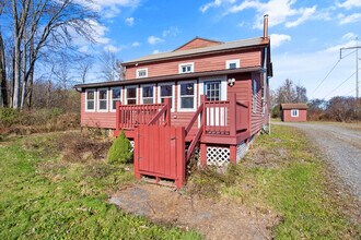6961 Collamer Rd in East Syracuse, NY - Foto de edificio - Building Photo