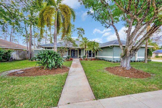 property at 14515 Horseshoe Trce