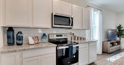 Windbrooks Townhomes in St. Cloud, FL - Building Photo - Building Photo