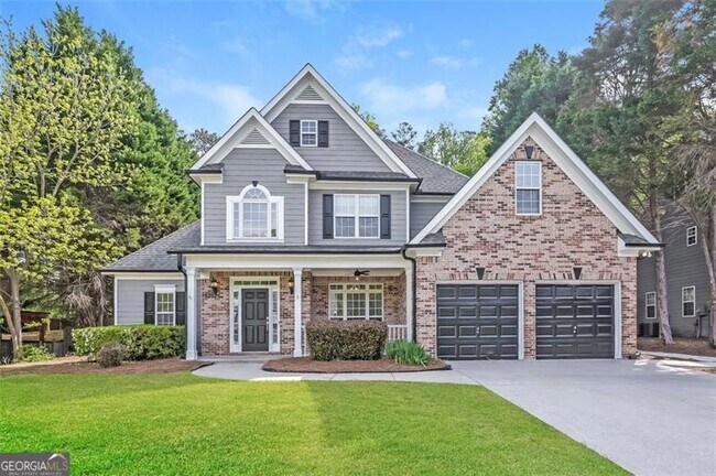 property at 5805 Lake Windsor Pkwy