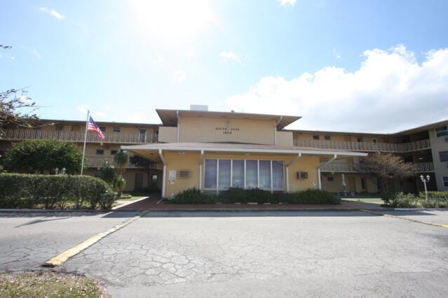 property at 1050 E Sample Rd