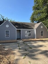 523 Plaza Ave in Trumann, AR - Foto de edificio - Building Photo