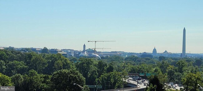 property at 1011 Arlington Blvd