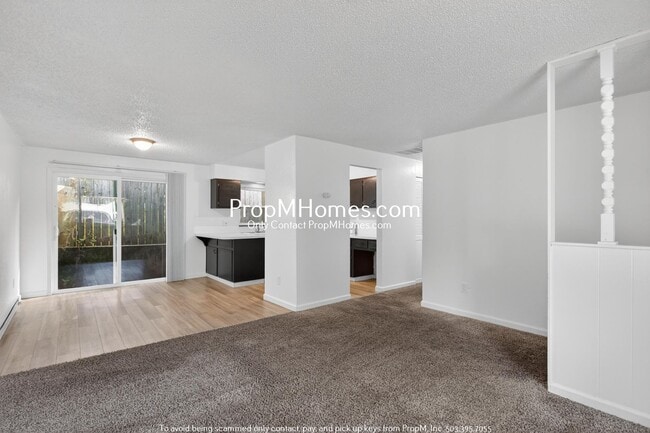 1131 NE 162nd Ave in Portland, OR - Building Photo - Building Photo