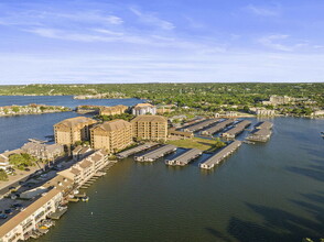 1100 The Cape in Horseshoe Bay, TX - Foto de edificio - Building Photo