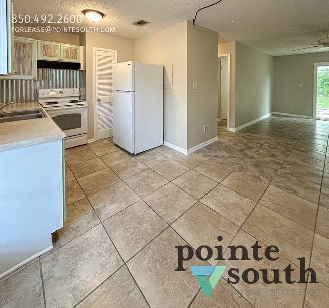 6424 Schoel Ln in Gulf Shores, AL - Building Photo - Building Photo