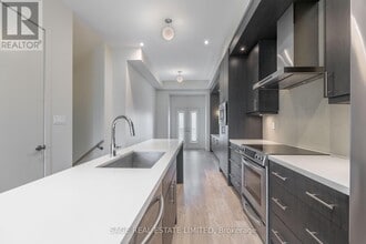 222 Vellwood Common in Oakville, ON - Building Photo - Building Photo