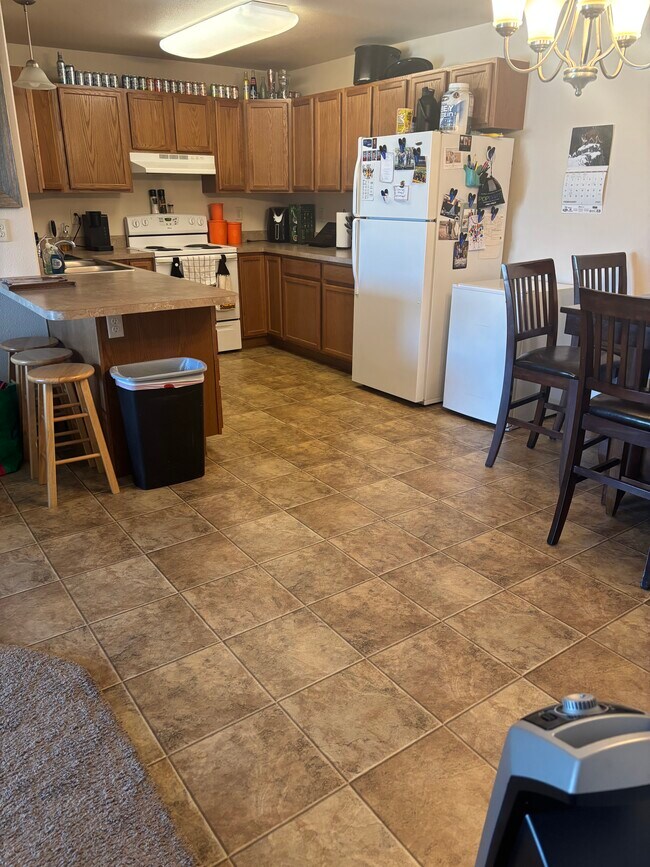 2505 40th Ave SE, Unit 16 in Mandan, ND - Building Photo - Building Photo