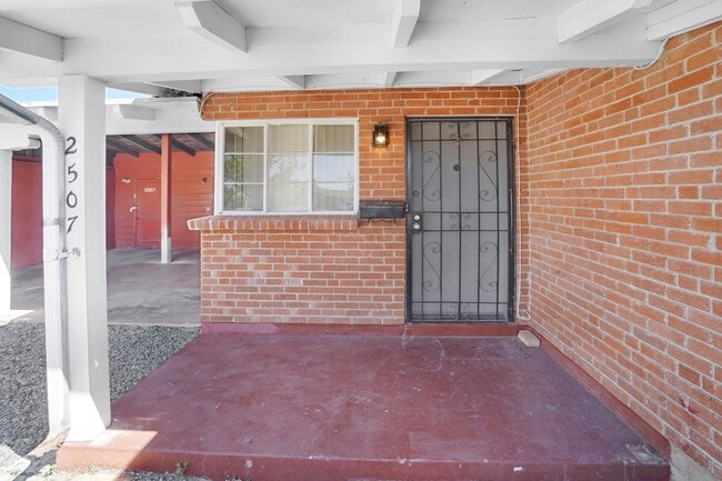 property at 2507 E Linden St