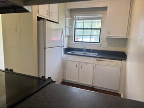 4099 Blind Brook Ct in Tallahassee, FL - Building Photo - Building Photo