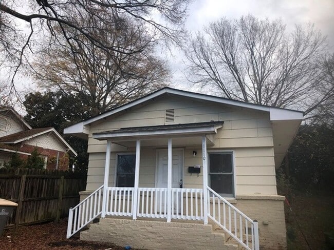 property at 1110 N Juniper Ave