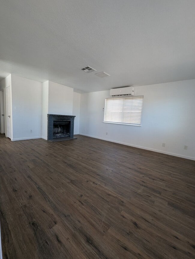 7850 Fir Ave in California City, CA - Building Photo - Building Photo