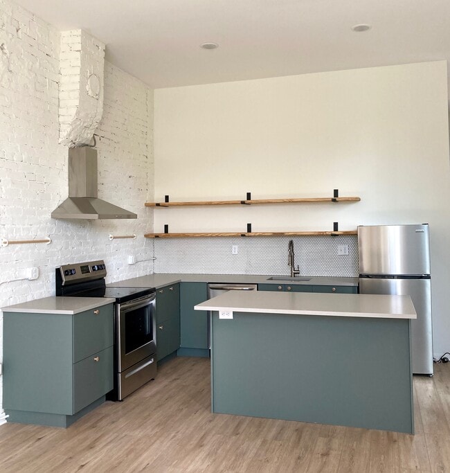 property at 1607 Main St